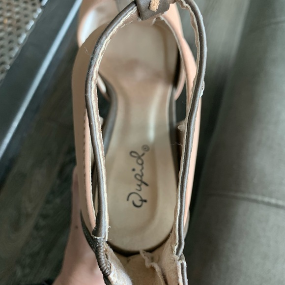 Qupid 5” Stilettos Size 6 - Picture 5 of 7